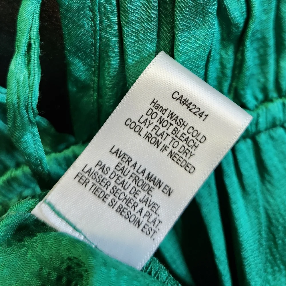 Elegant Green Maxi Dress - Picture 15 of 16